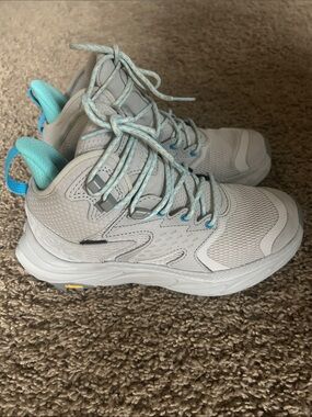 HOKA Anacapa Mid GTX Hiking Boots 7.5 Waterproof Vibram Like New